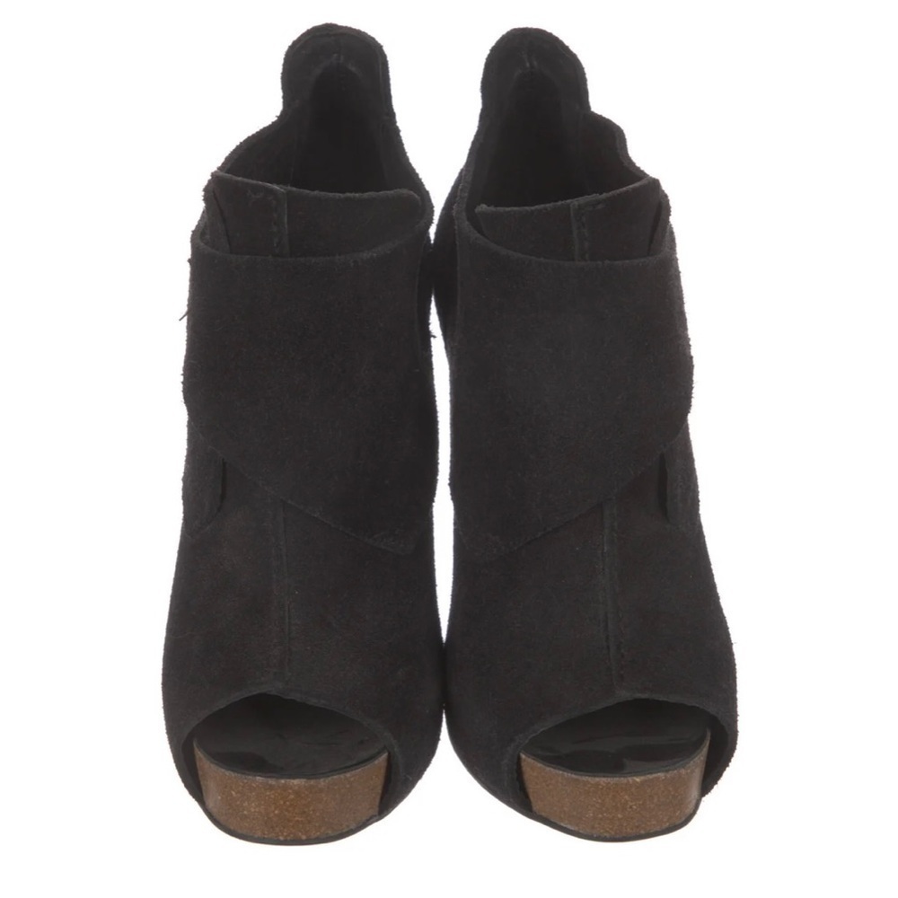 Pedro Garcia heeled booties. Made in Spain - Picture 3 of 10
